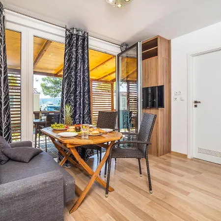 Mediteran Travel Mobile Homes Uvala Slana Selce
