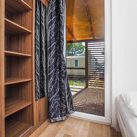 Mediteran Travel Mobile Homes Uvala Slana Camping *