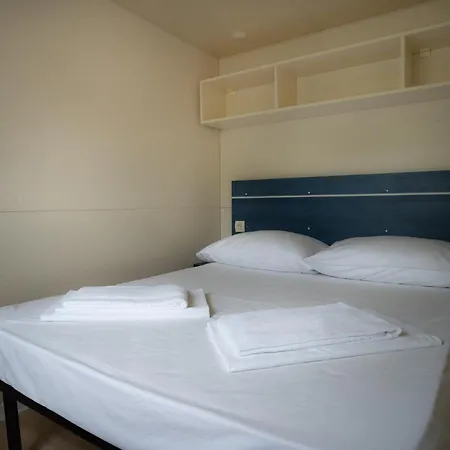 Mediteran Travel Mobile Homes Uvala Slana * Selce