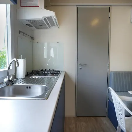 Mediteran Travel Mobile Homes Uvala Slana * Selce