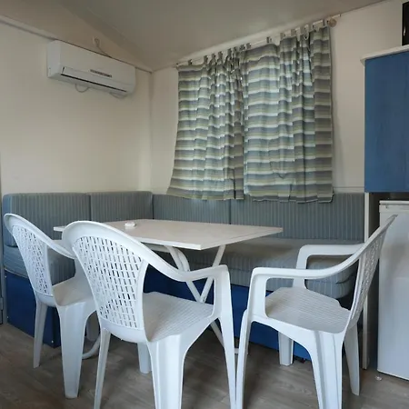 Campsite Mediteran Travel Mobile Homes Uvala Slana *
