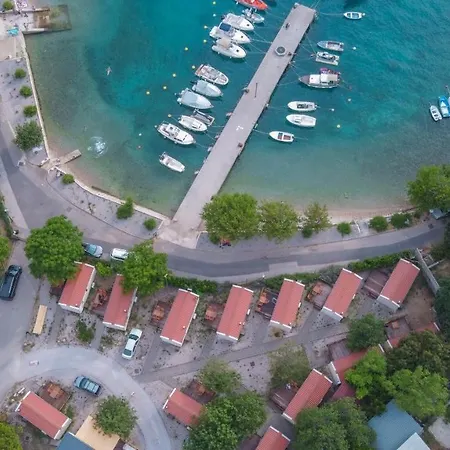 Mediteran Travel Mobile Homes Uvala Slana Camping *